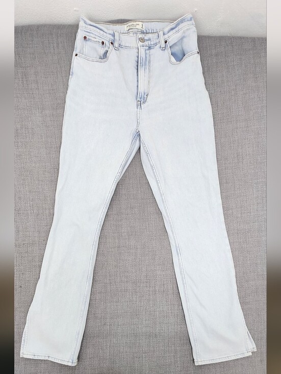 Abercrombie & Fitch Denim - Abercrombie & Fitch Slim Straight Semi Distressed  Style Vent Slide Split. 28
